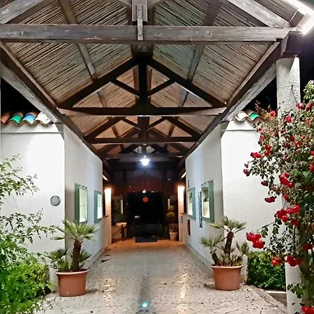 Aparthotel Villaggio Turistico Le Mimose 4*