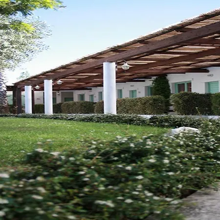 Szálloda Villaggio Turistico Le Mimose 4*