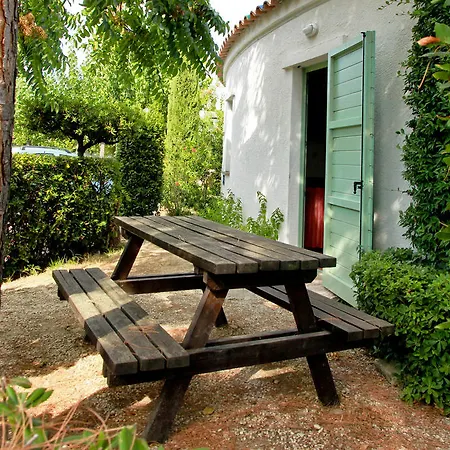 Villaggio Turistico Le Mimose Szálloda 4*