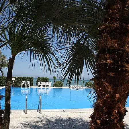 Villaggio Turistico Le Mimose 4* Porto SantʼElpidio