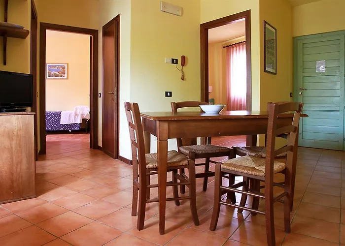 Hotel Villaggio Turistico Le Mimose 4*