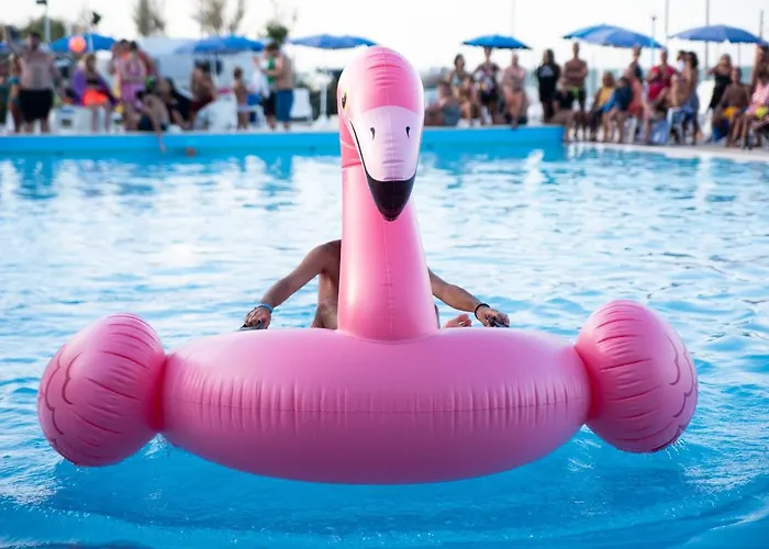 Villaggio Turistico Le Mimose 4*