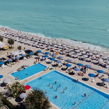 Villaggio Turistico Le Mimose Porto SantʼElpidio