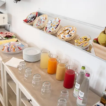 Villaggio Turistico Le Mimose Hotel 4*