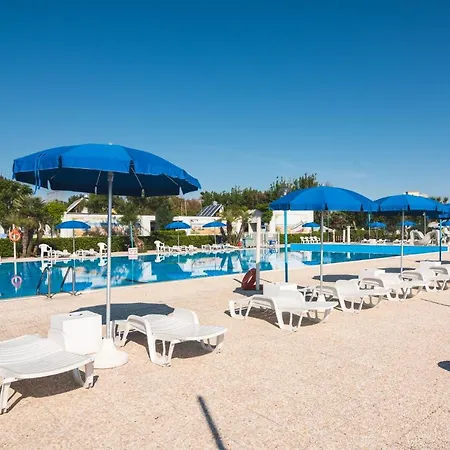 Villaggio Turistico Le Mimose Porto SantʼElpidio