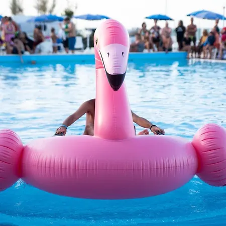 Villaggio Turistico Le Mimose 4*