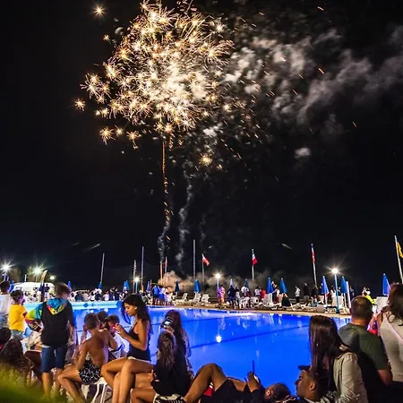 Villaggio Turistico Le Mimose Porto SantʼElpidio